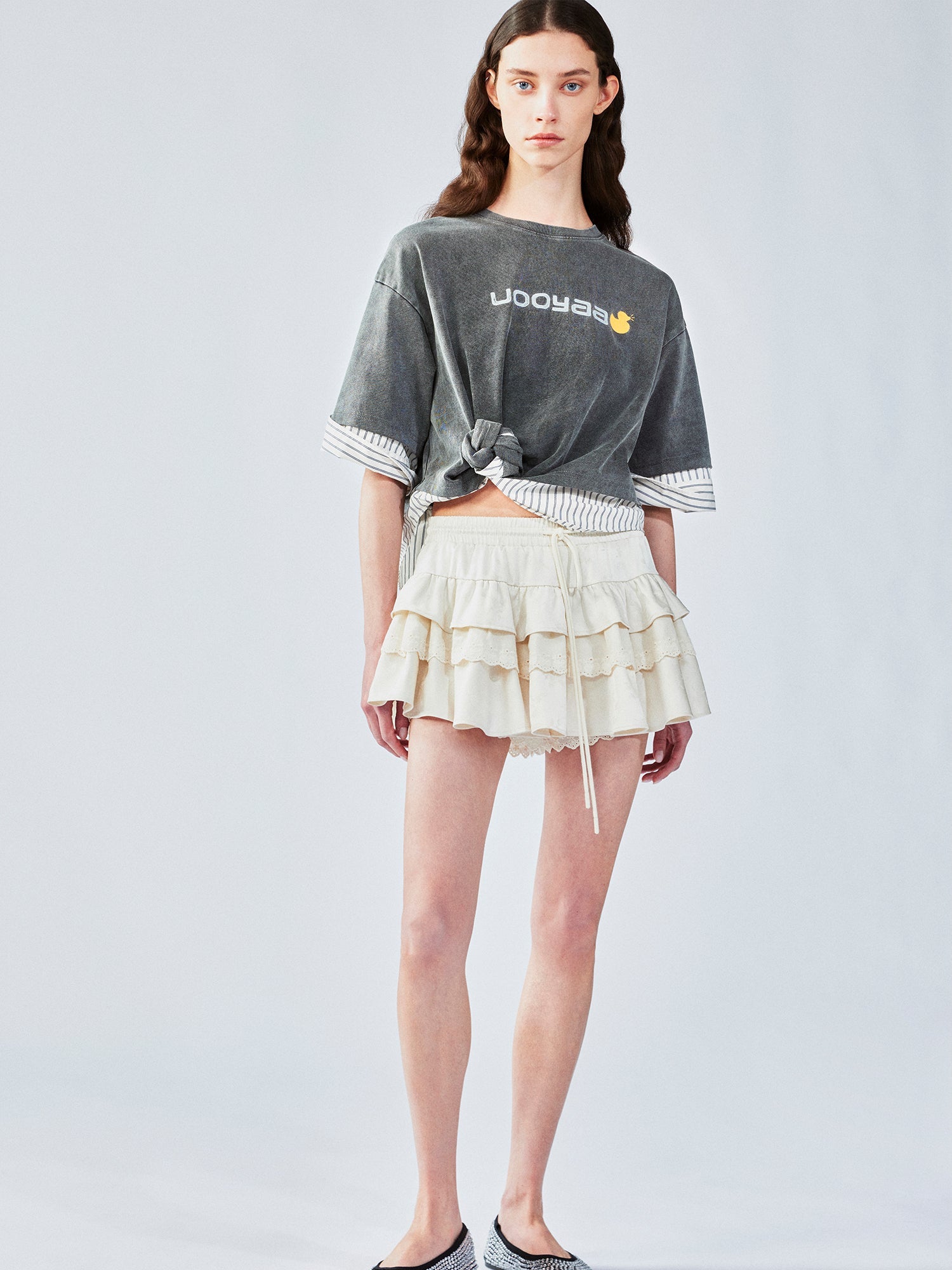 Three-dimensional twisted faux-layered shirt t-shirt