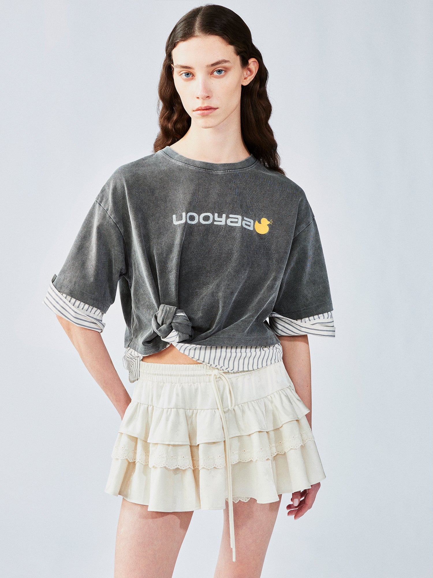 Three-dimensional twisted faux-layered shirt t-shirt