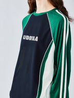 クラシックなジャージスタイルのTシャツ