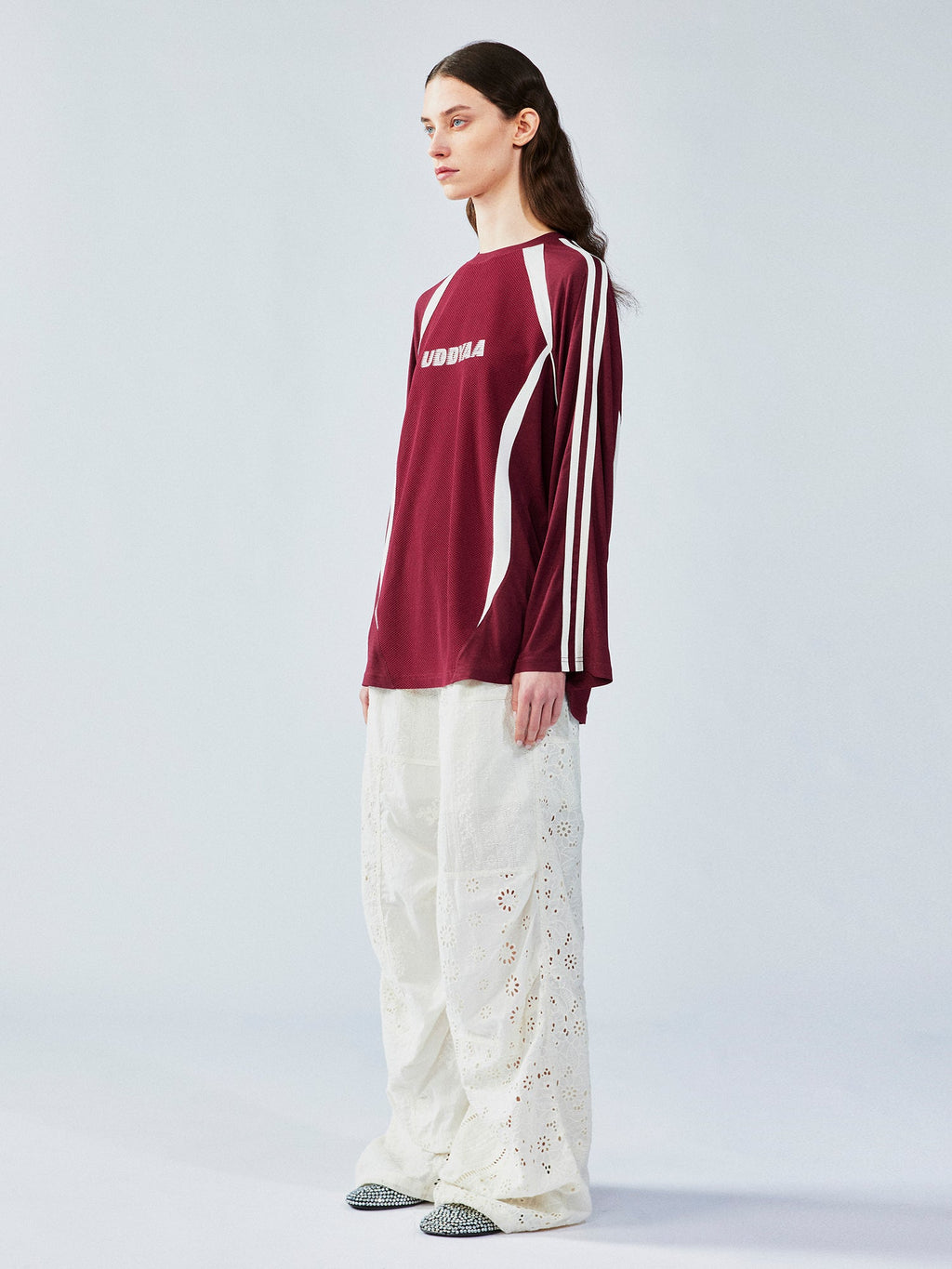 クラシックなジャージスタイルのTシャツ