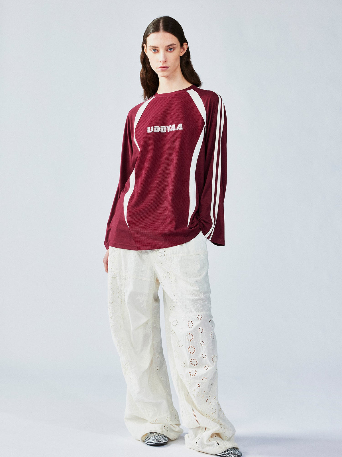 クラシックなジャージスタイルのTシャツ