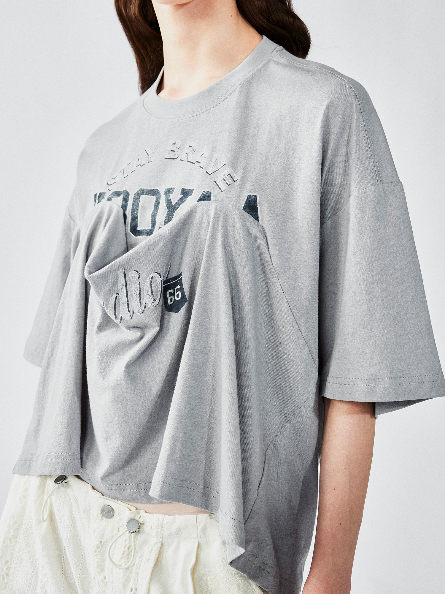 Vintage t-shirt with lifted hem