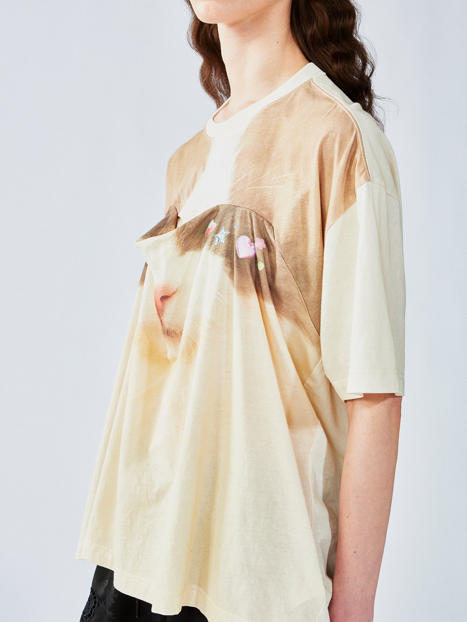 Cat print t-shirt with lifted hem