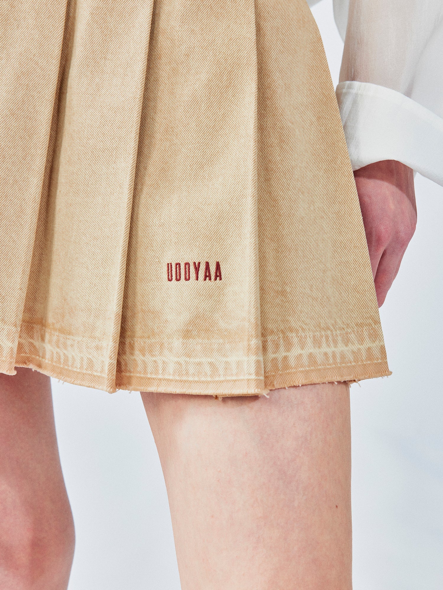 Pleated denim short skirt