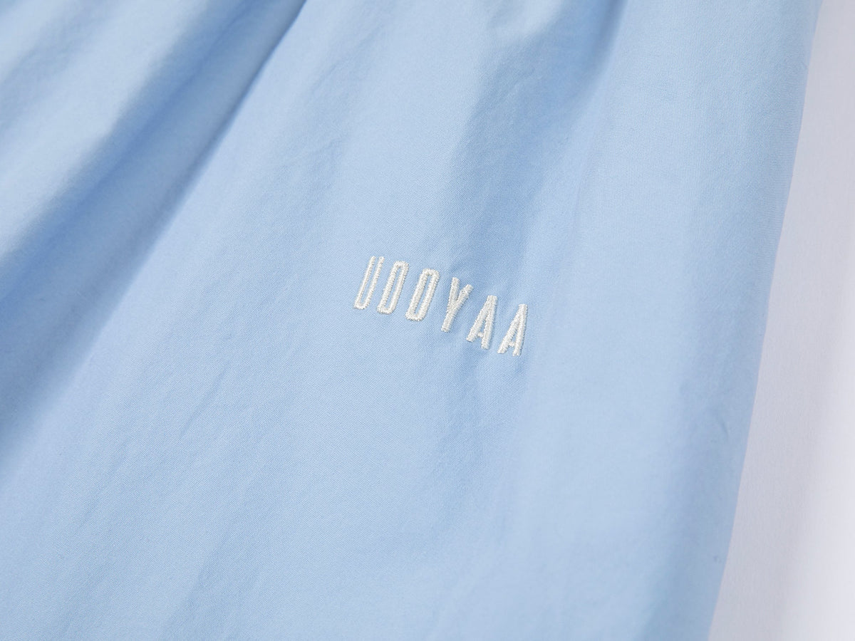 シャツスタイルのミディスカート
