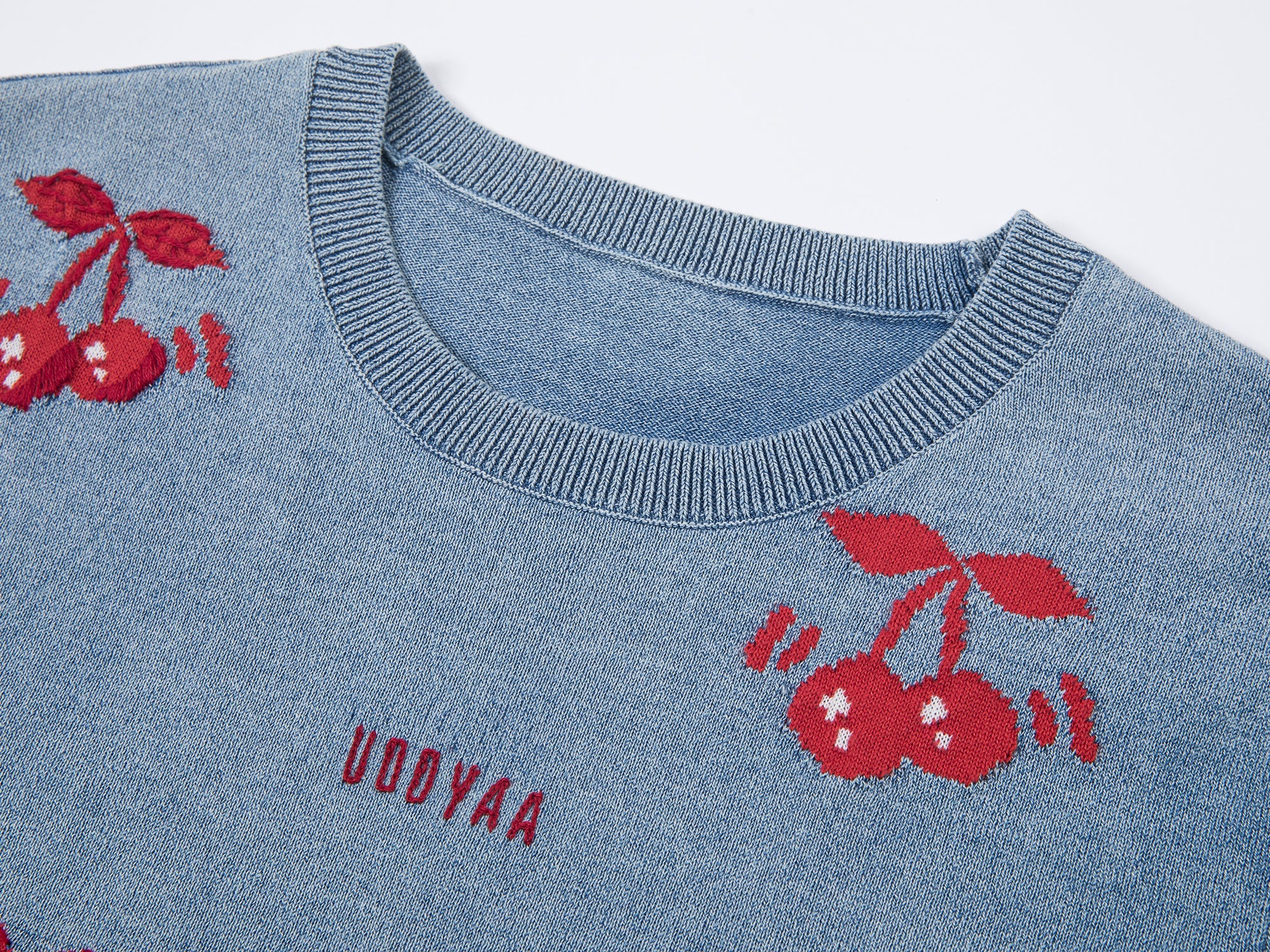 Dynamic cherry knit t-shirt