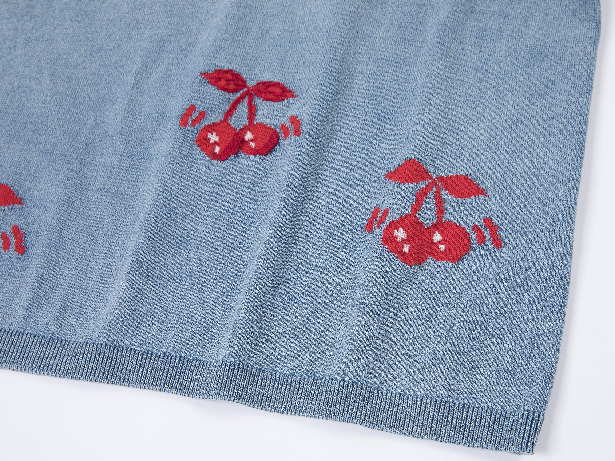 Dynamic cherry knit t-shirt