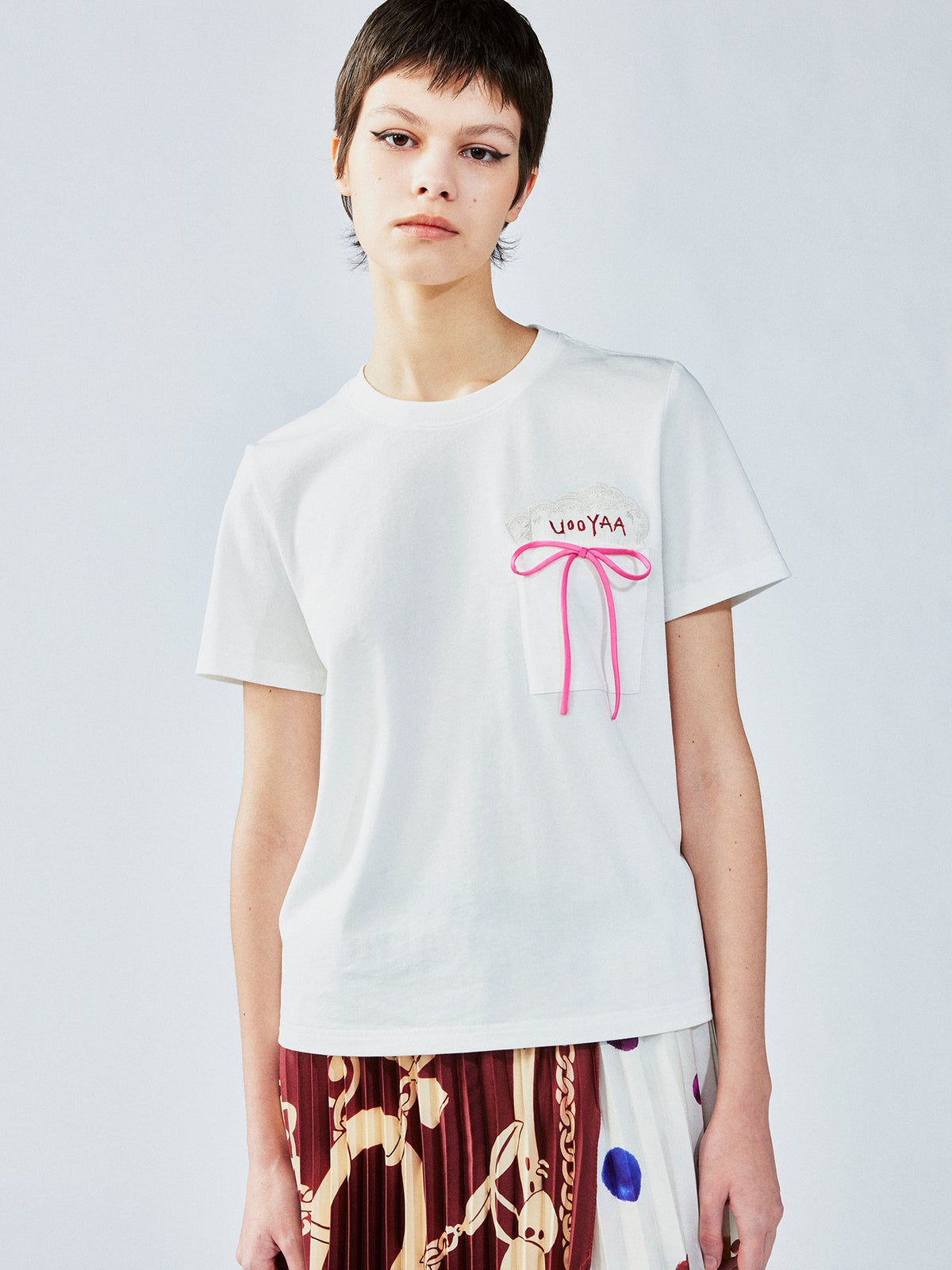 ポケットアップリケ刺繍Tシャツ