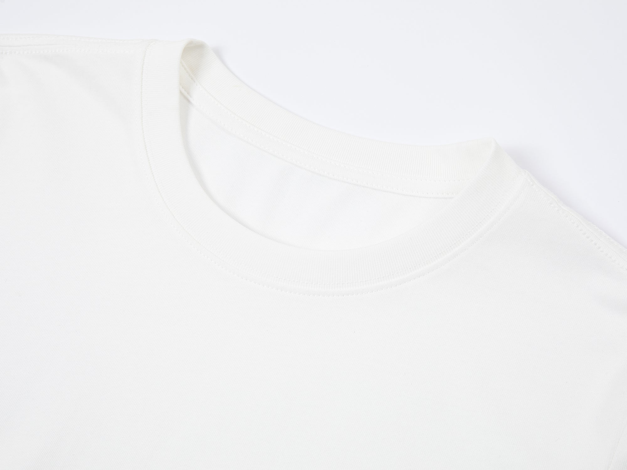 Npkin-pocket appliqué embroidery t-shirt