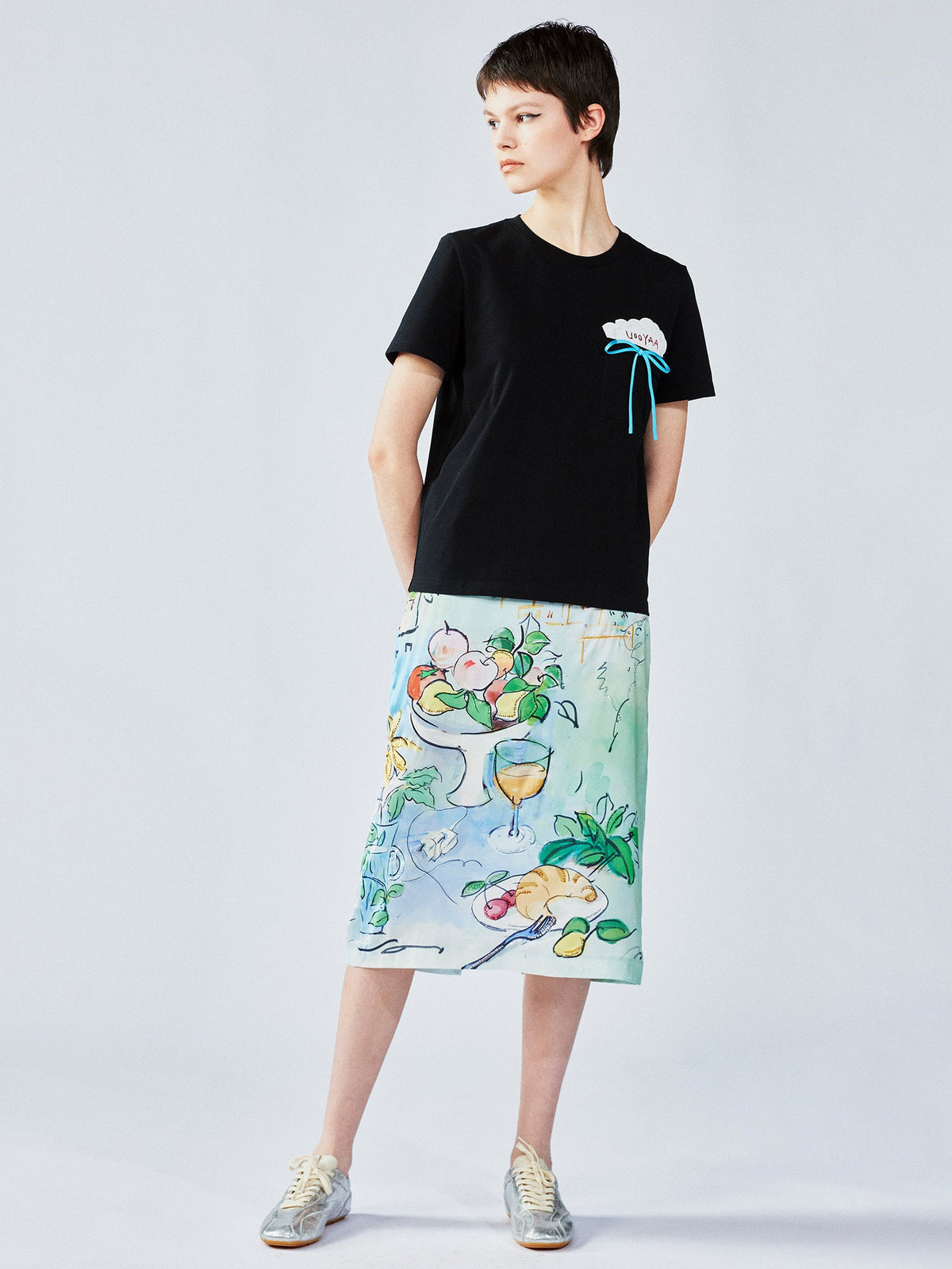 ポケットアップリケ刺繍Tシャツ