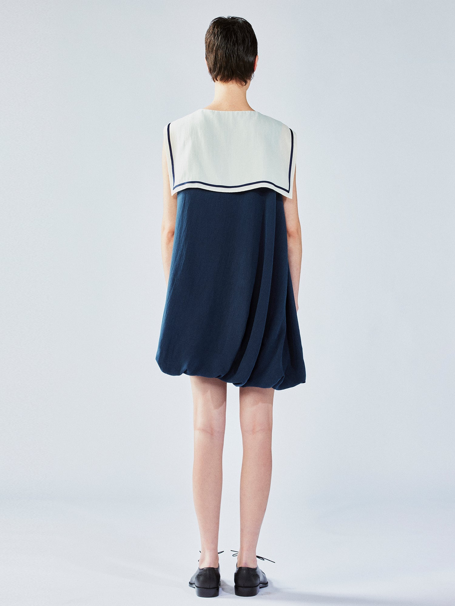 Navy-collar tulip dress