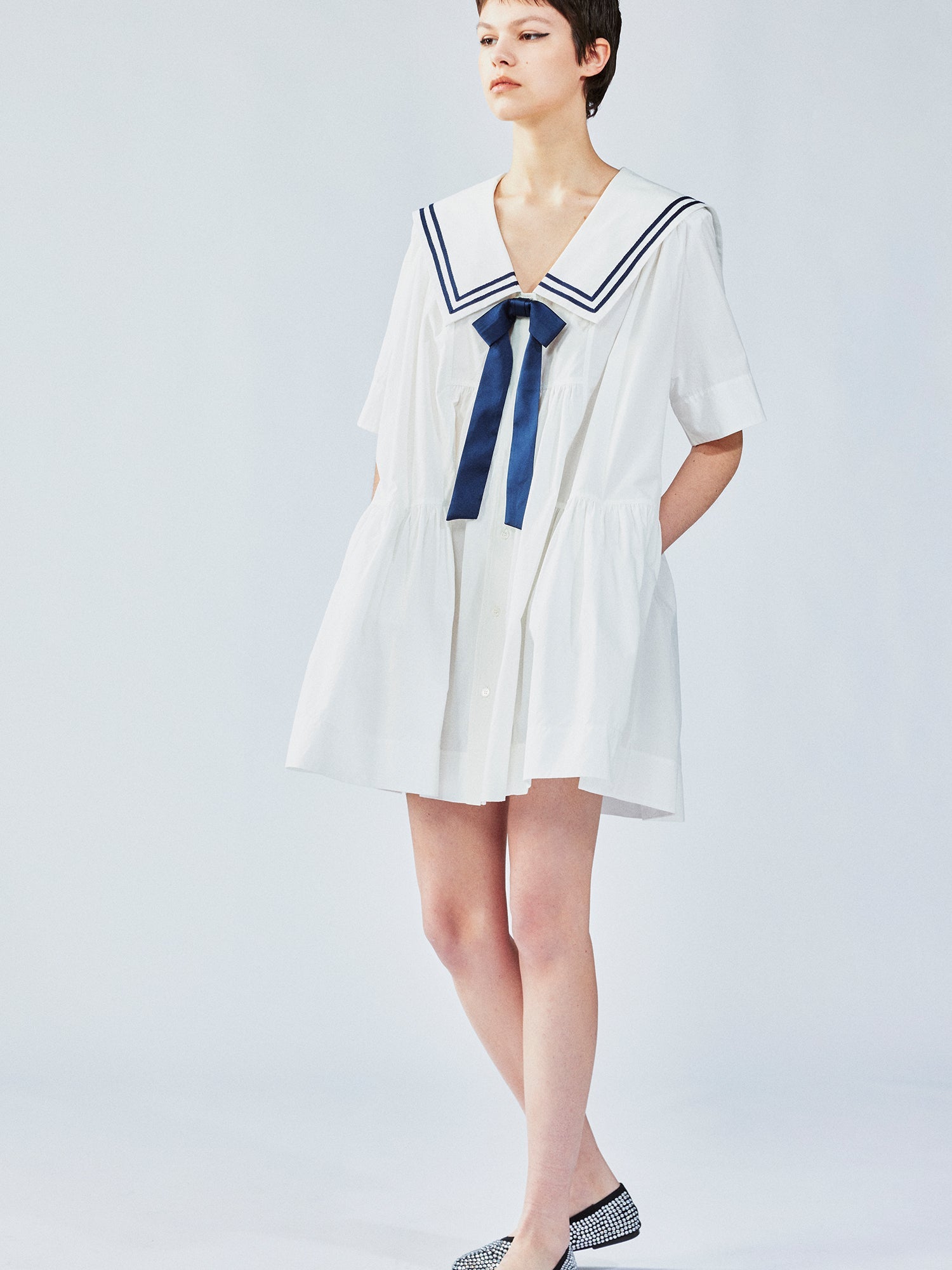 Collegiate sailor-collar dress