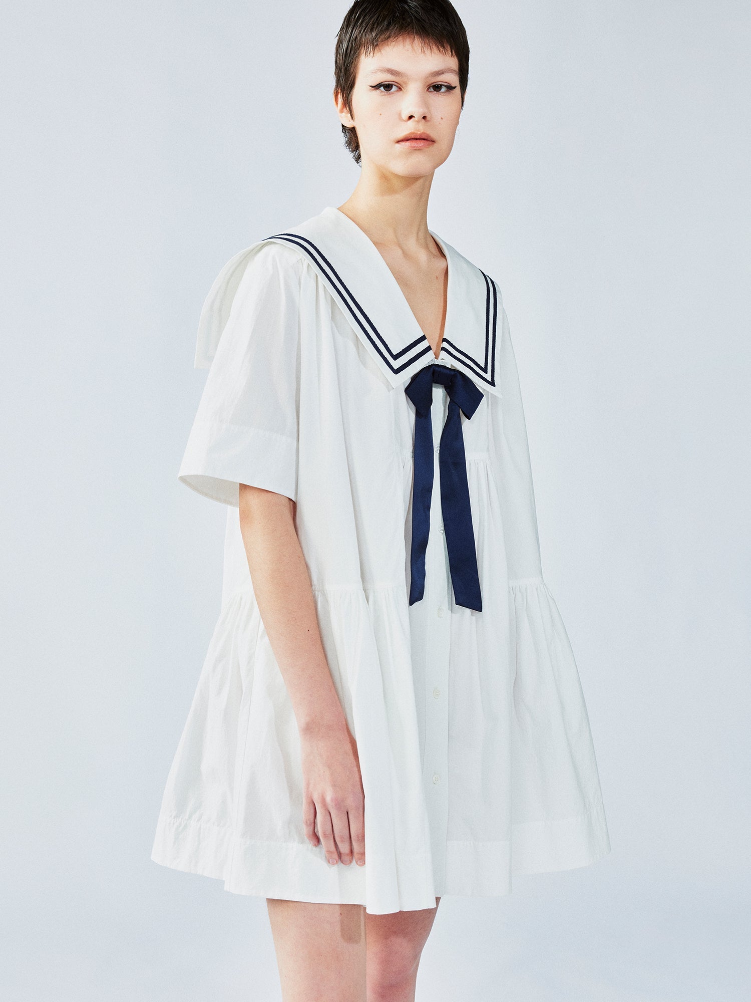Collegiate sailor-collar dress