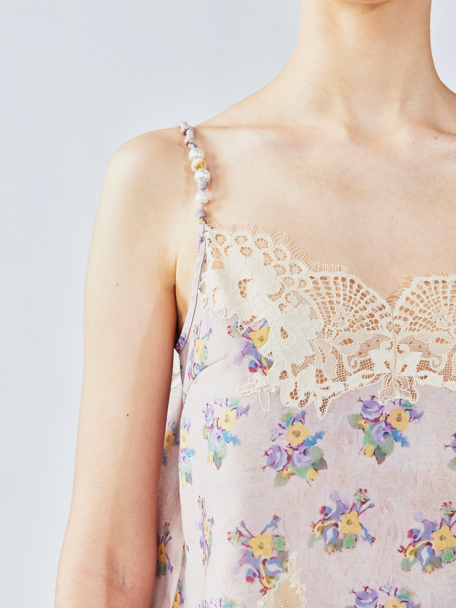 Vintage wallpaper-inspired floral lace cami