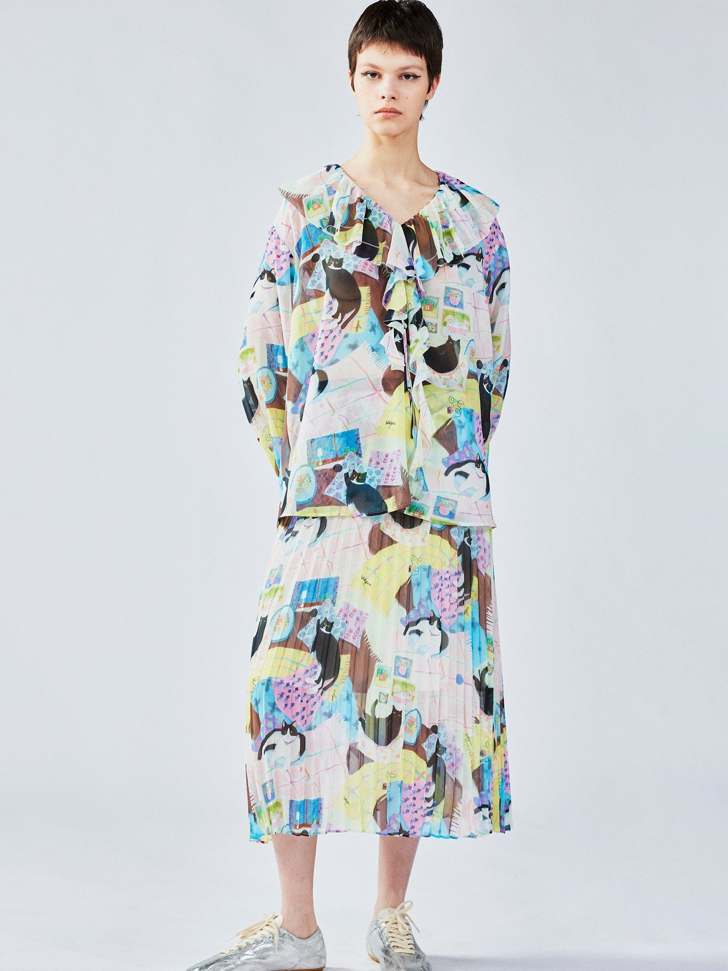 Ruffle-trimmed cat print blouse