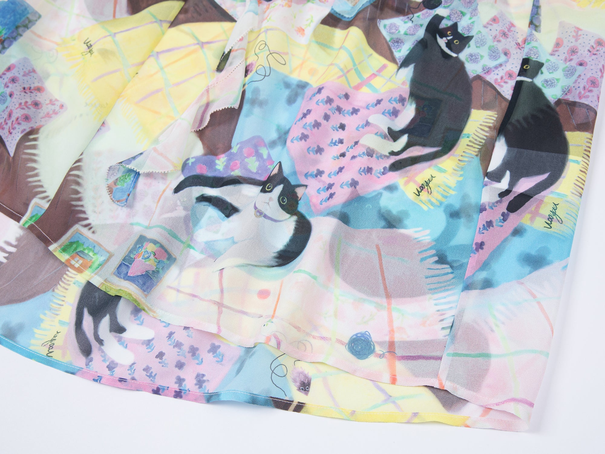 Ruffle-trimmed cat print blouse