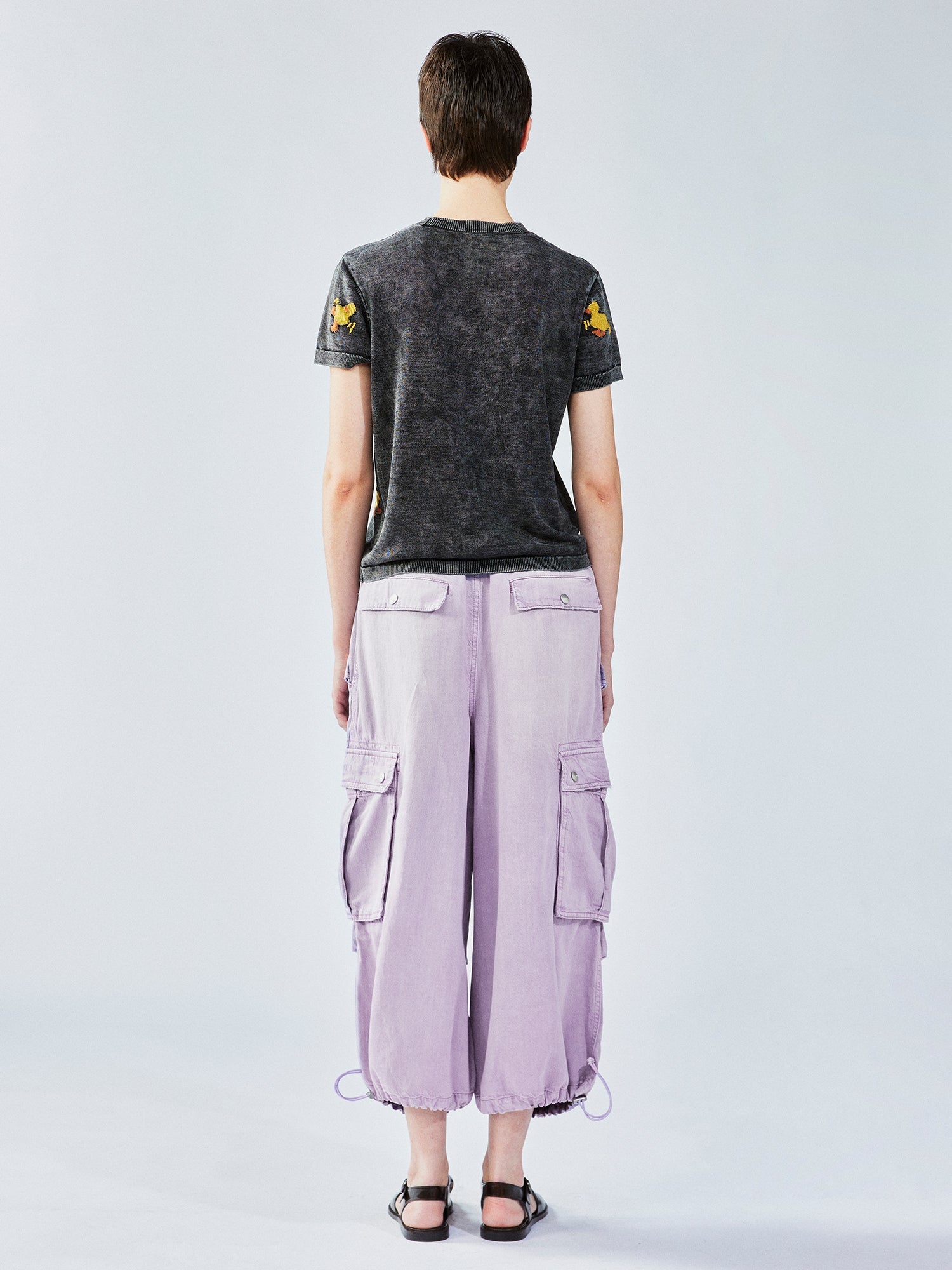 ‘Introverted personality type’ duck jacquard knit tee