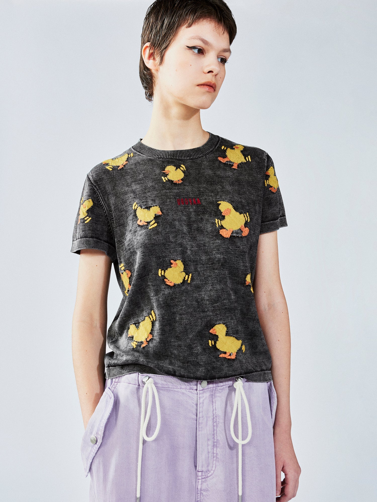 ‘Introverted personality type’ duck jacquard knit tee