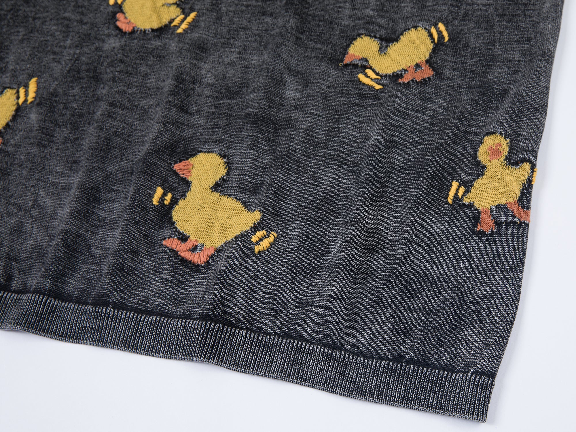 ‘Introverted personality type’ duck jacquard knit tee