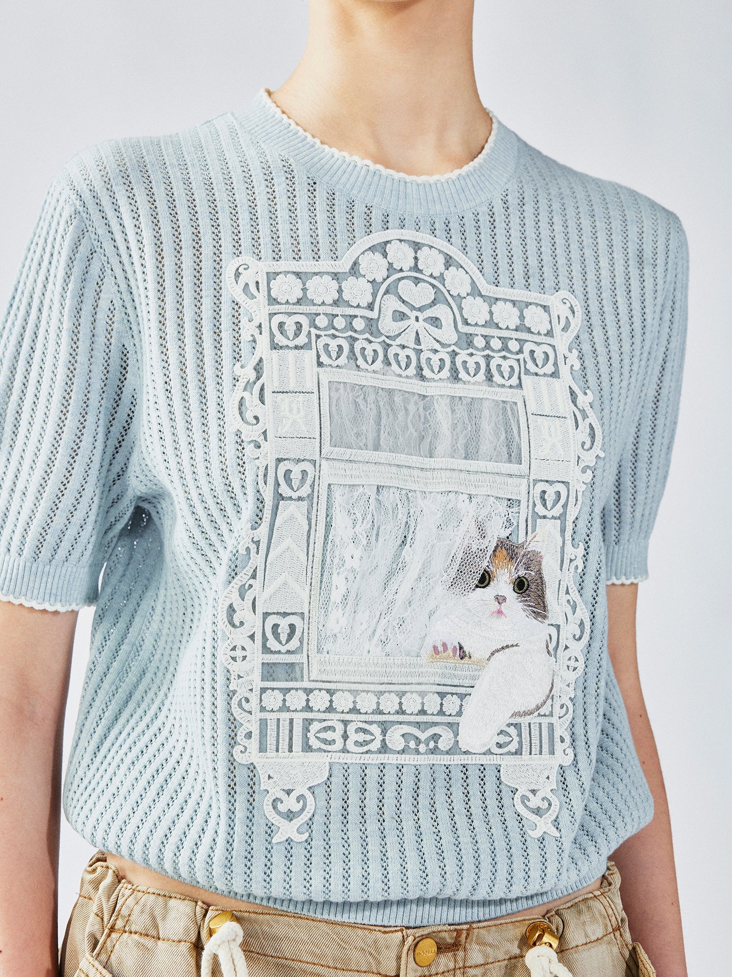 Knitted cat window scene T-shirt