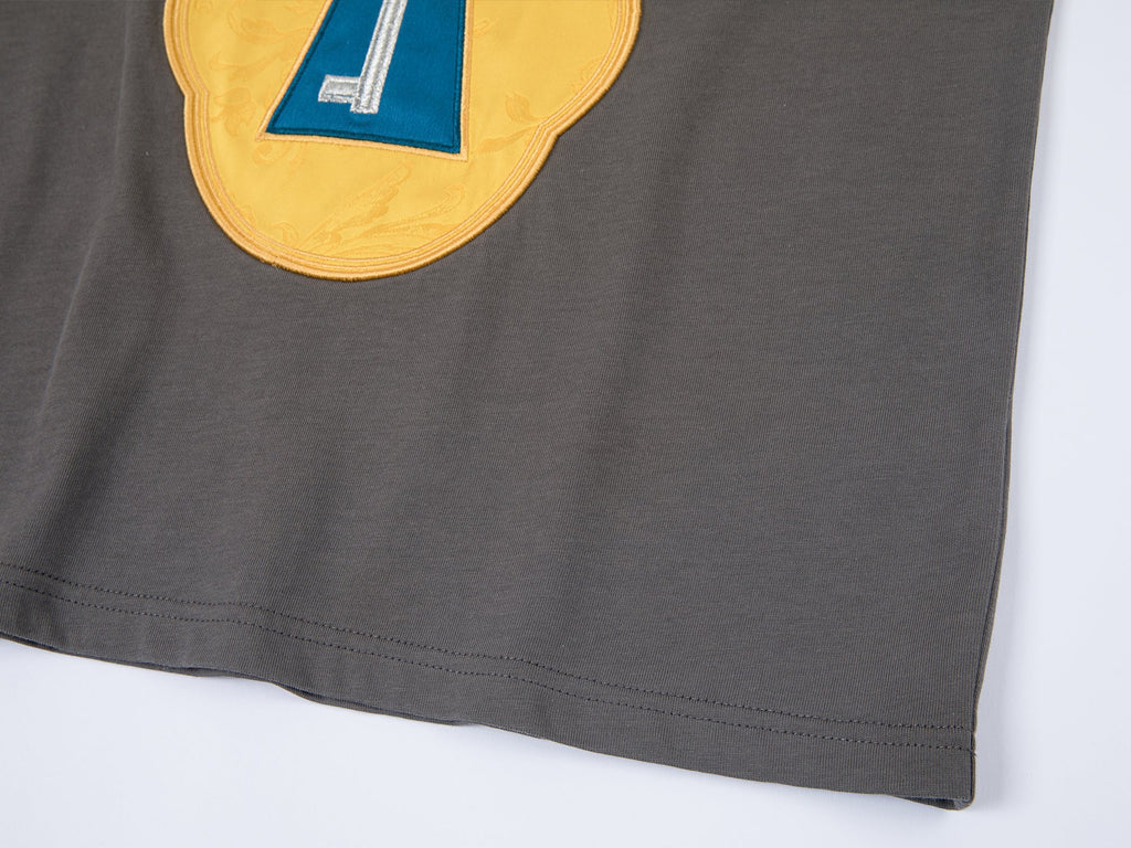 Surreal design key appliqué T-shirt