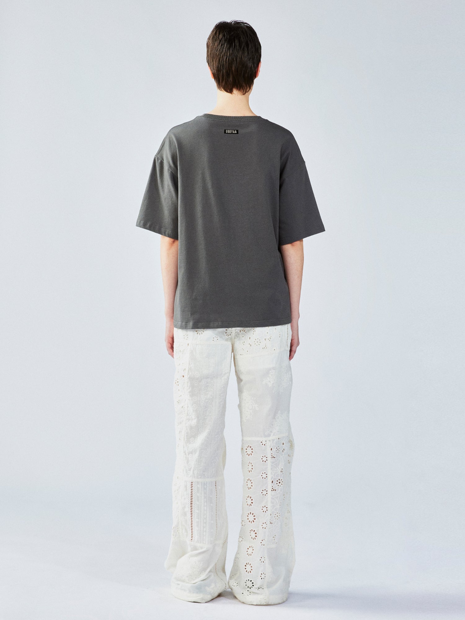 Cat window scene appliqué T-shirt