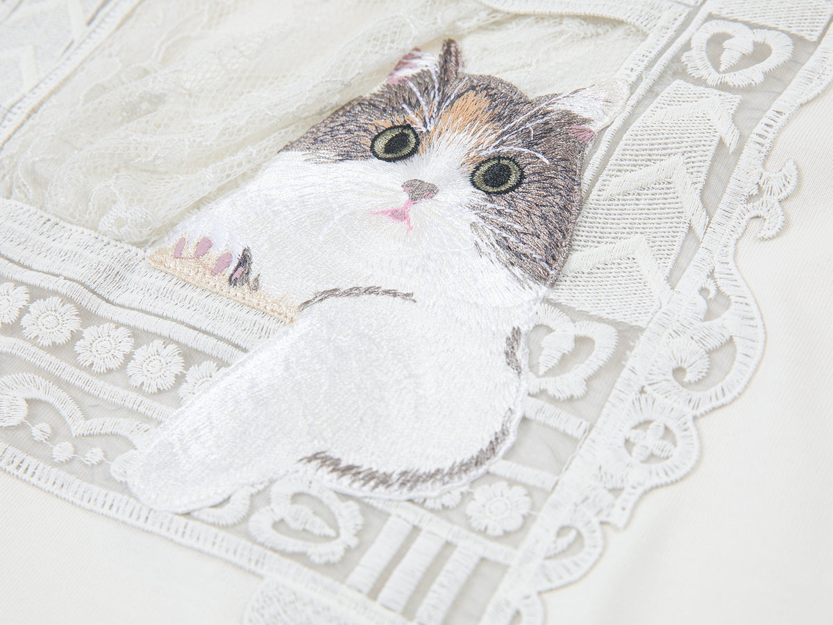 猫の窓風景アップリケTシャツ