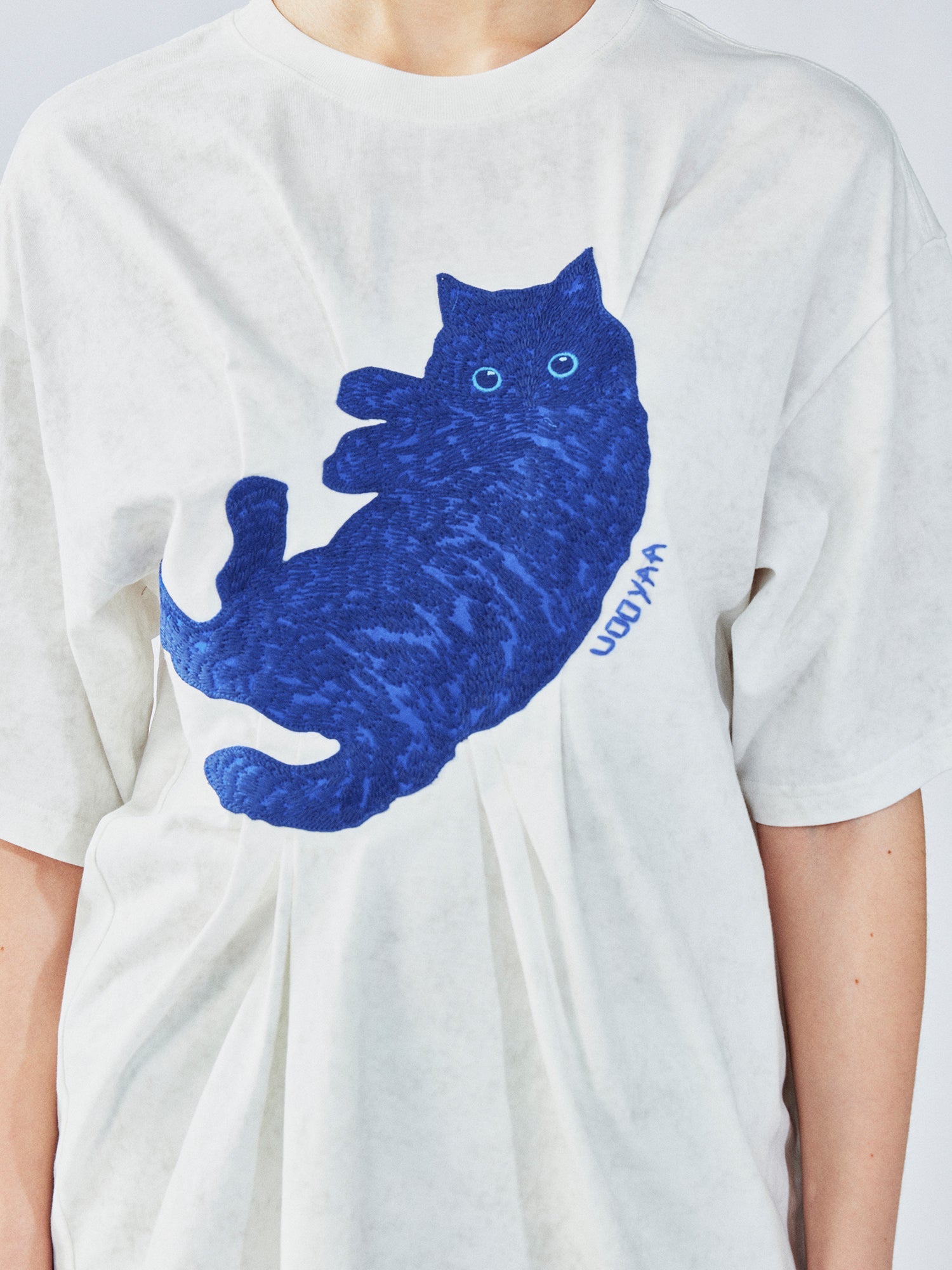 Klein blue cat T-shirt