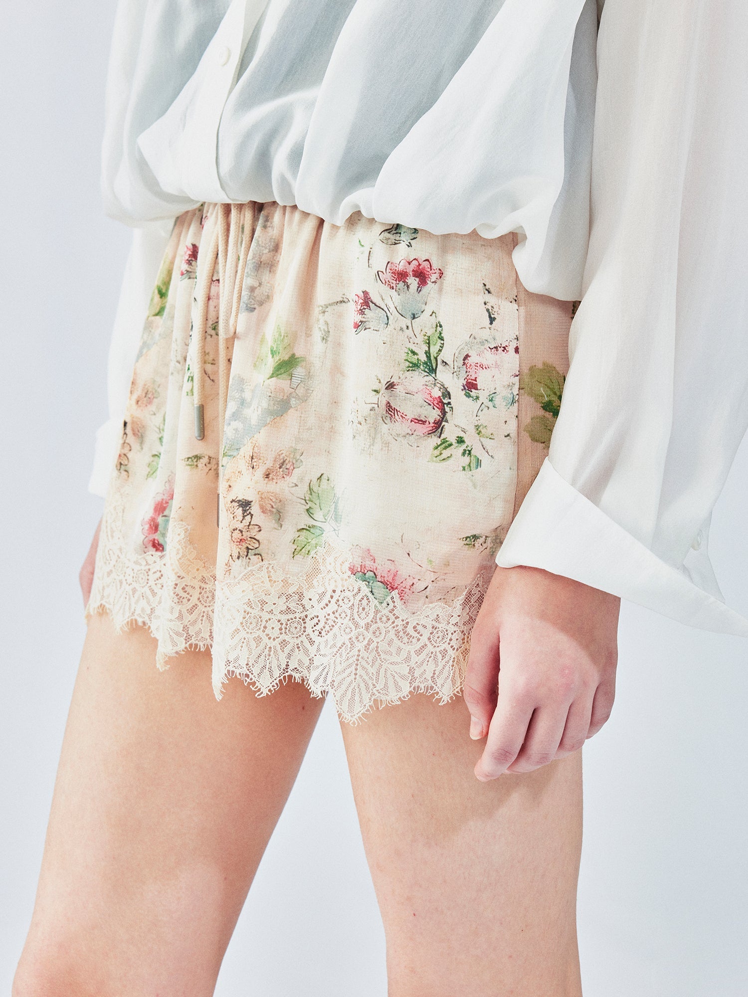 Vintage wallpaper-inspired floral lace shorts