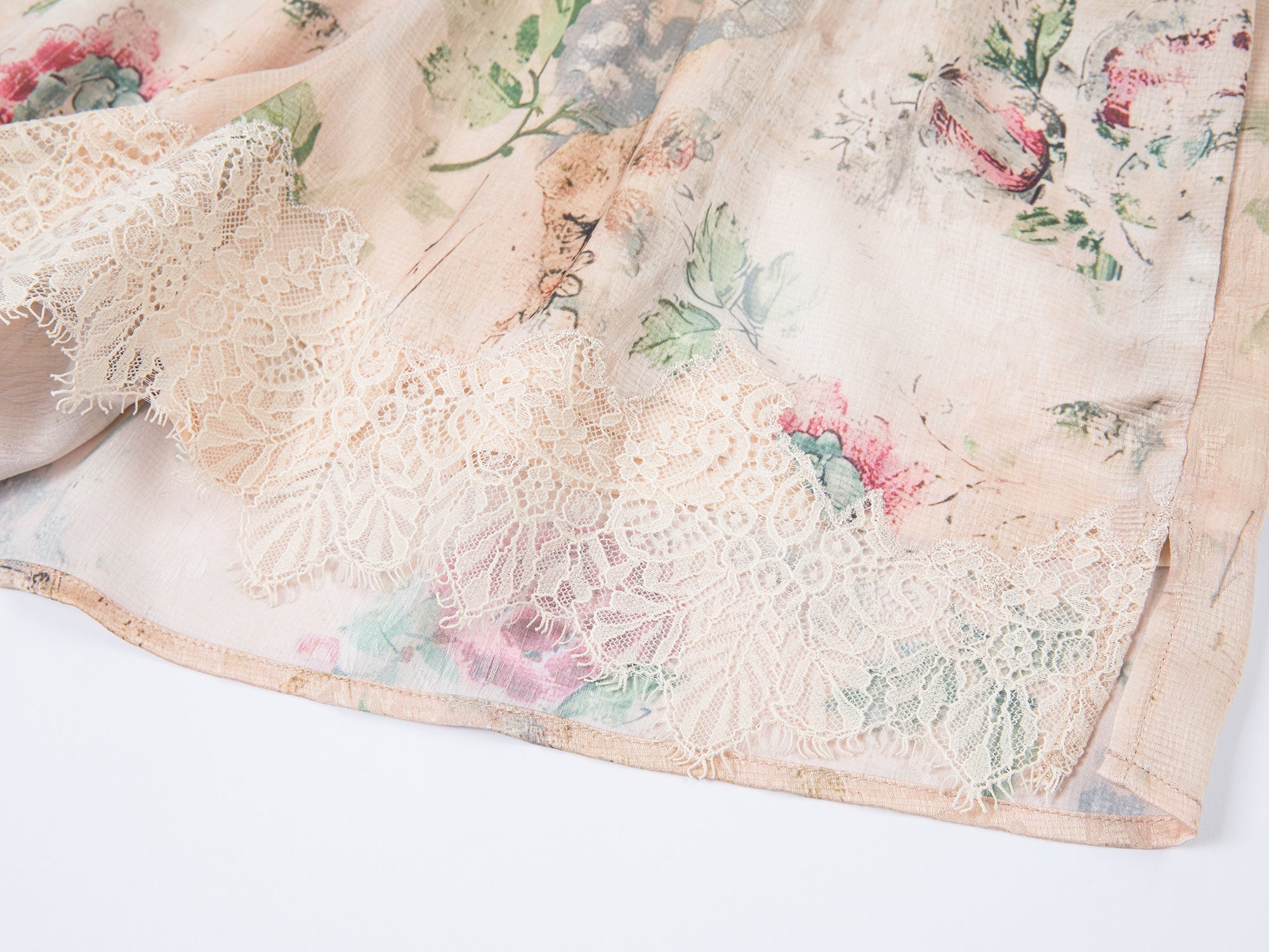 Vintage wallpaper-inspired floral lace shorts