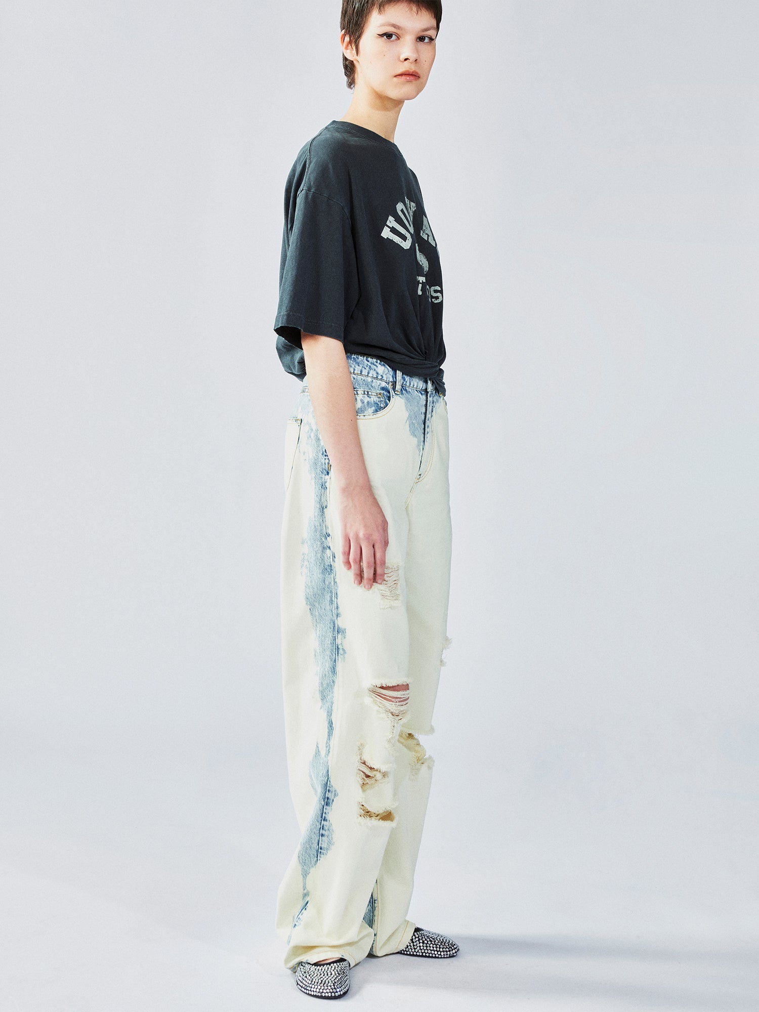 Faded wash distressed straight jeans