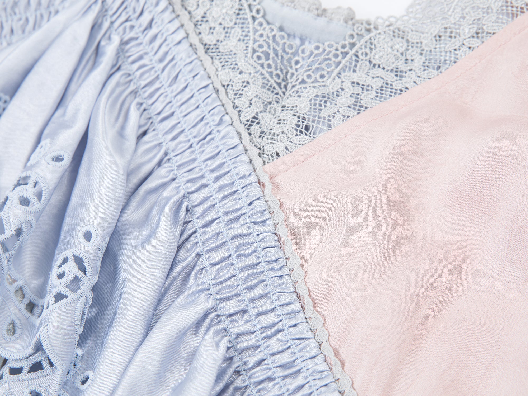 Colorblock tiered lace camisole