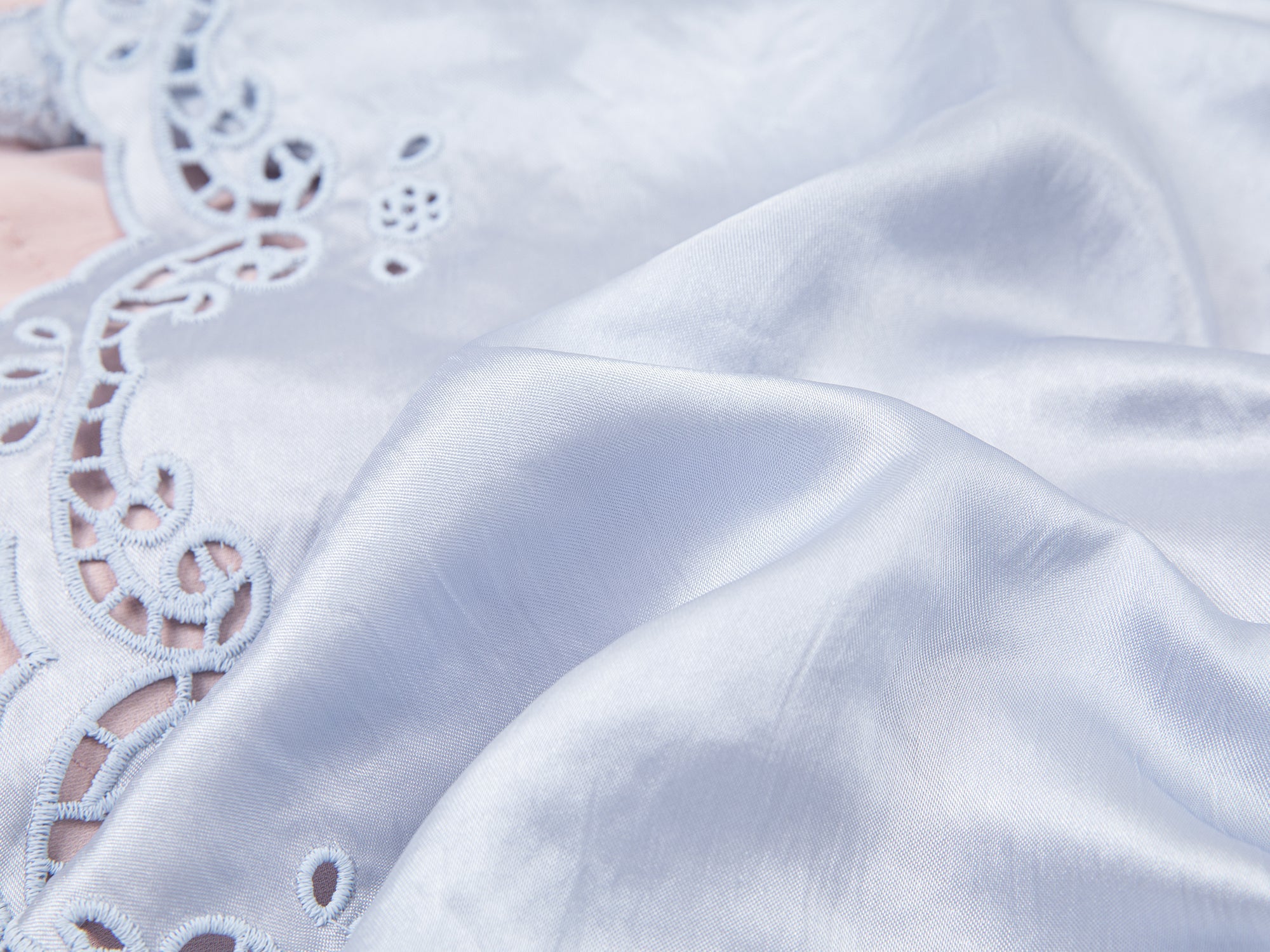 Colorblock tiered lace camisole