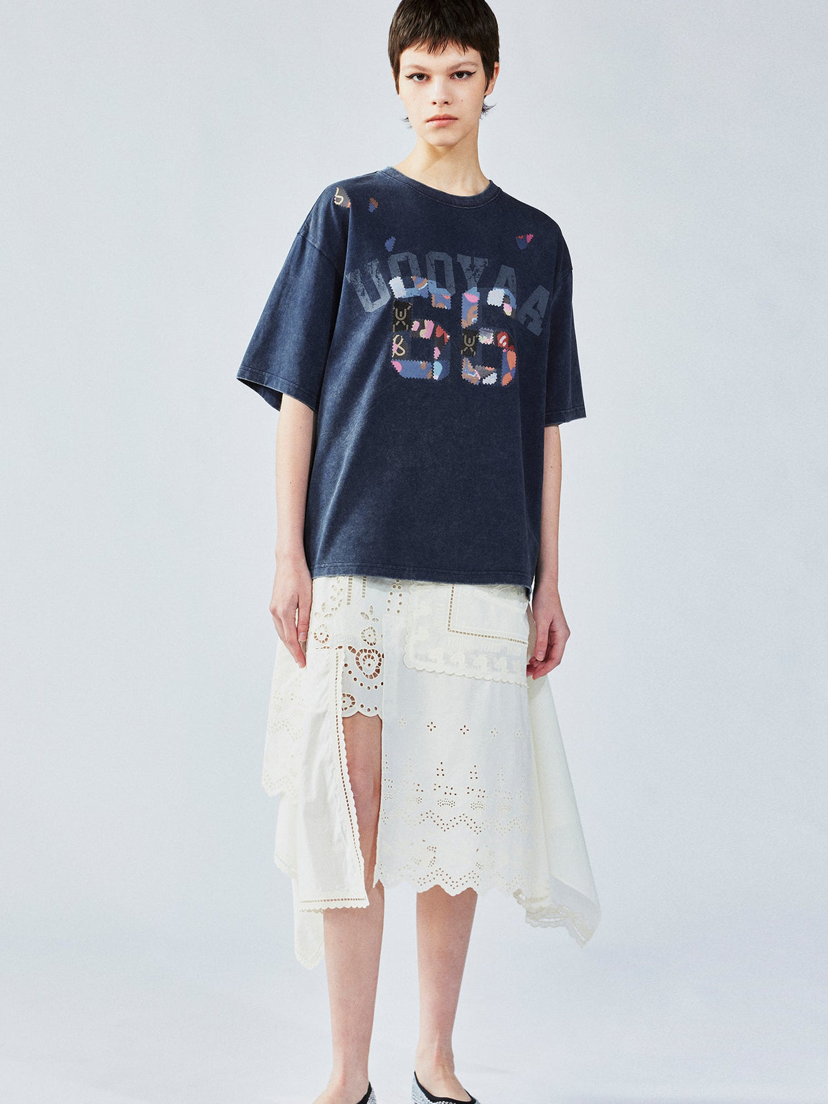 花柄パッチワークのカレッジTシャツ