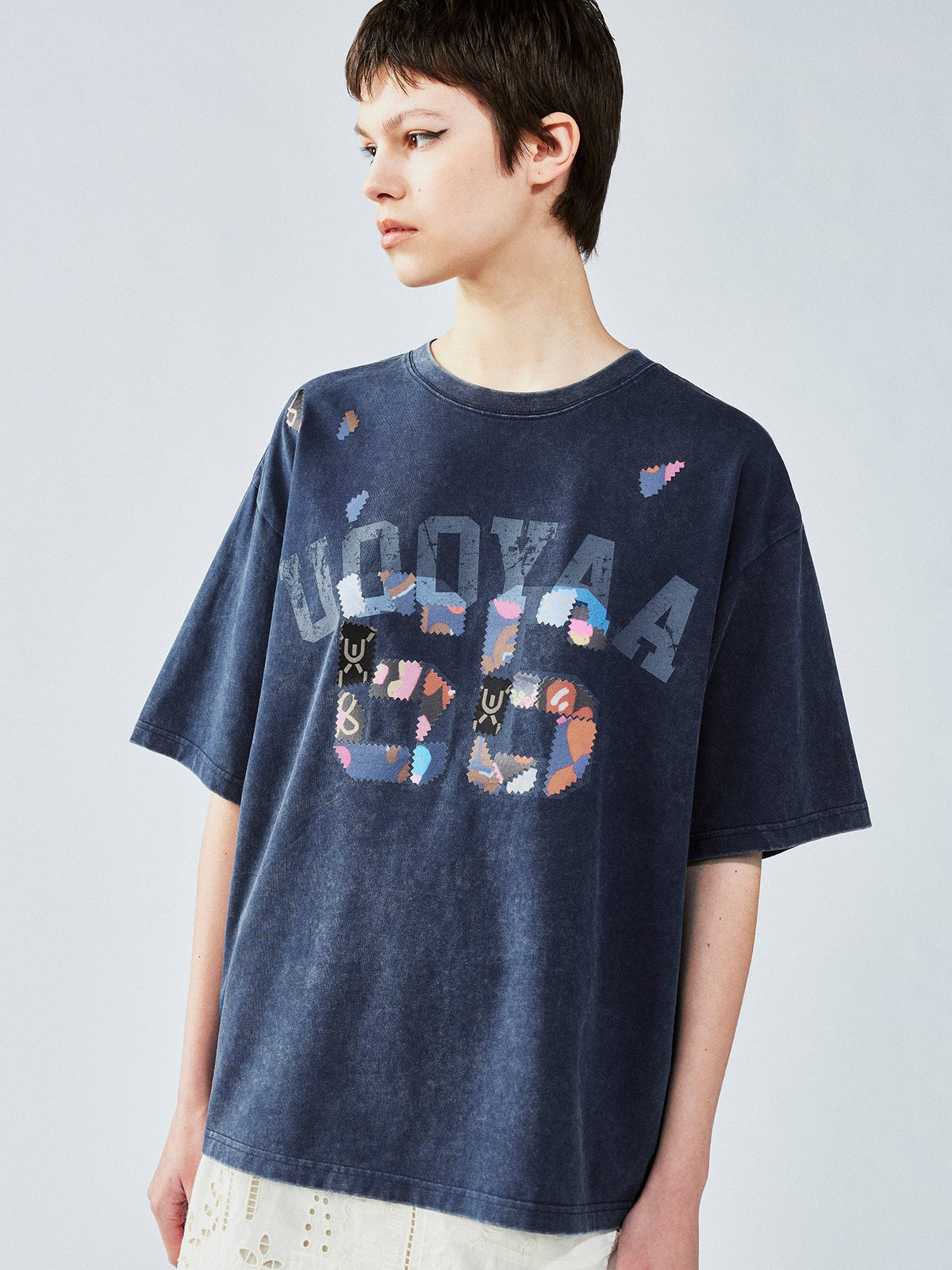 花柄パッチワークのカレッジTシャツ