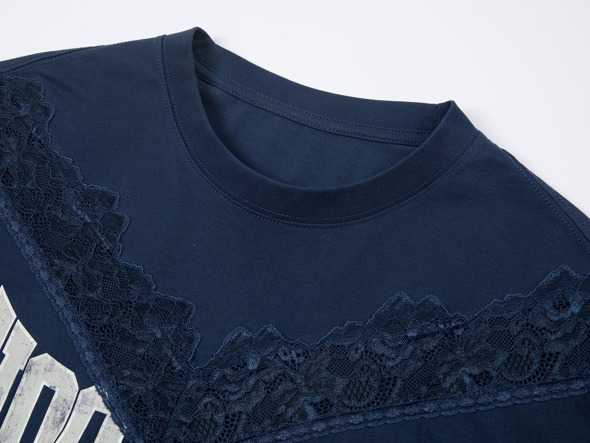 Lace satin ruched pullover