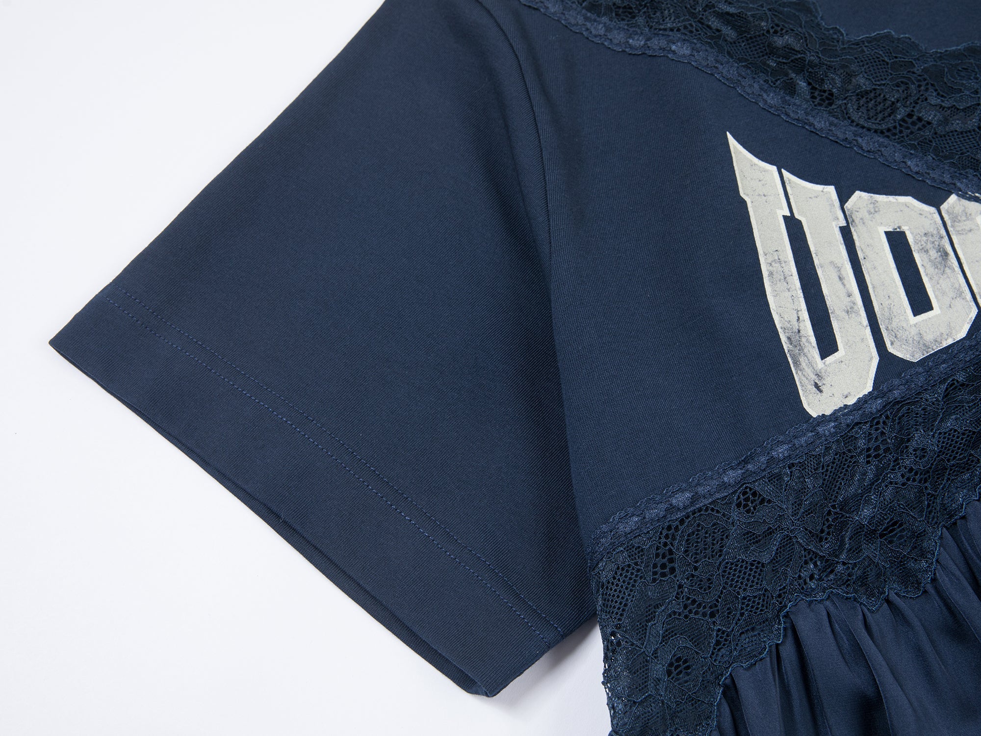 Lace satin ruched pullover