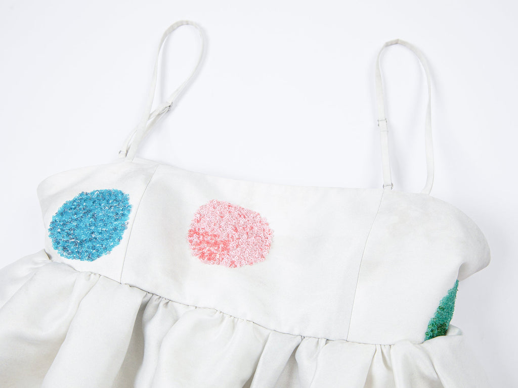 油絵の具のドットビーズのドレス
