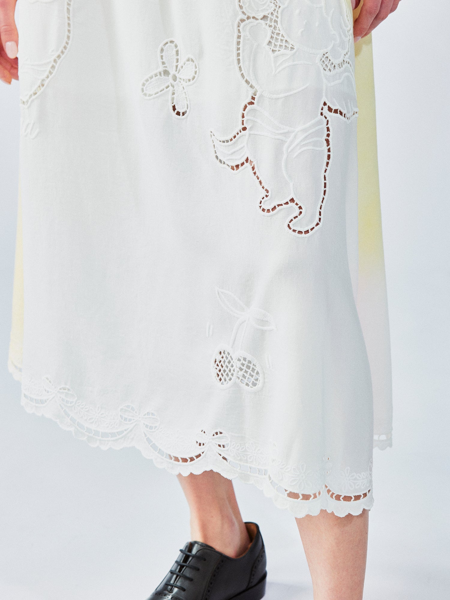 Openwork angel embroidery tencel denim skirt