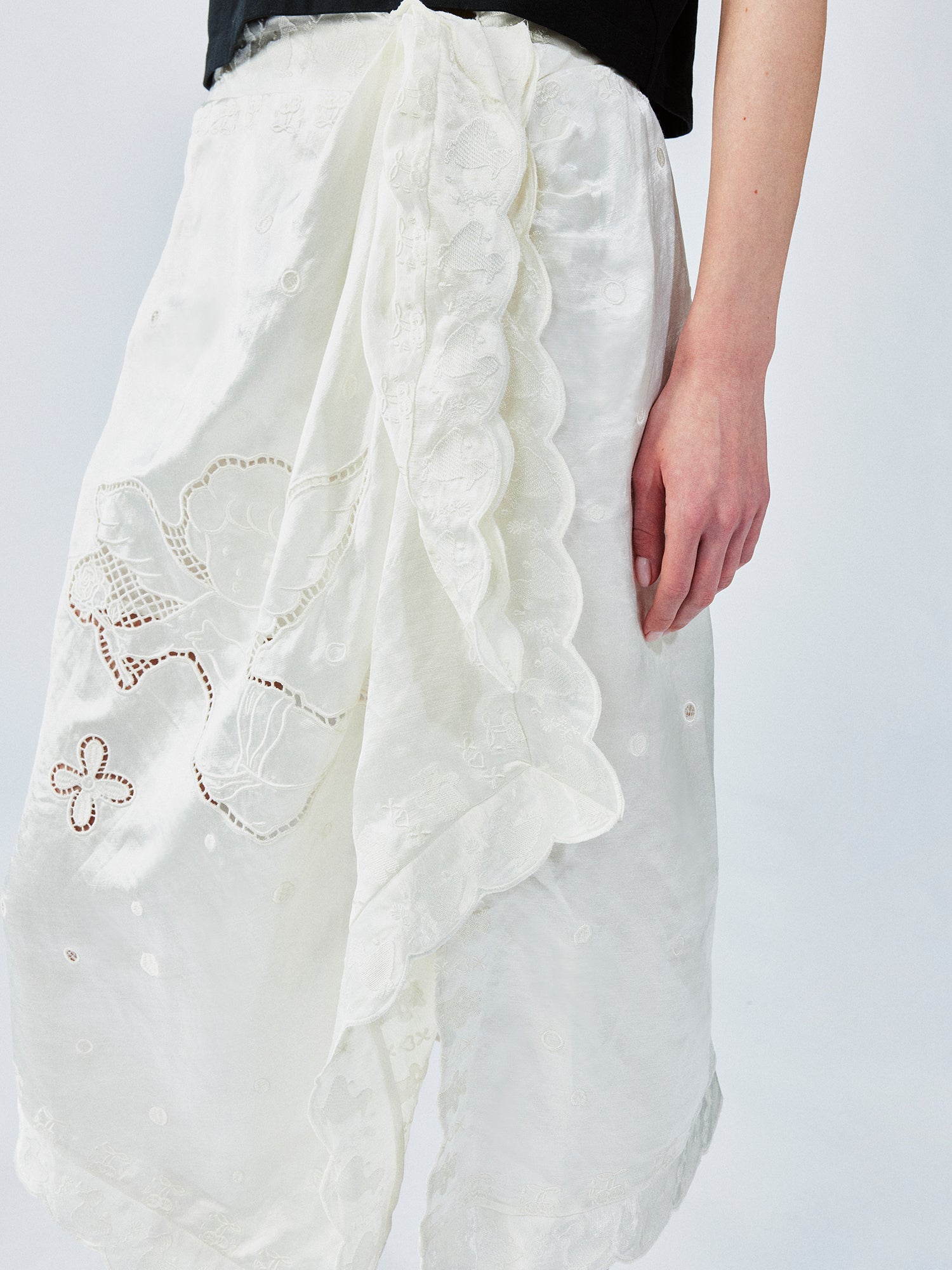 Openwork angel embroidery wrap skirt