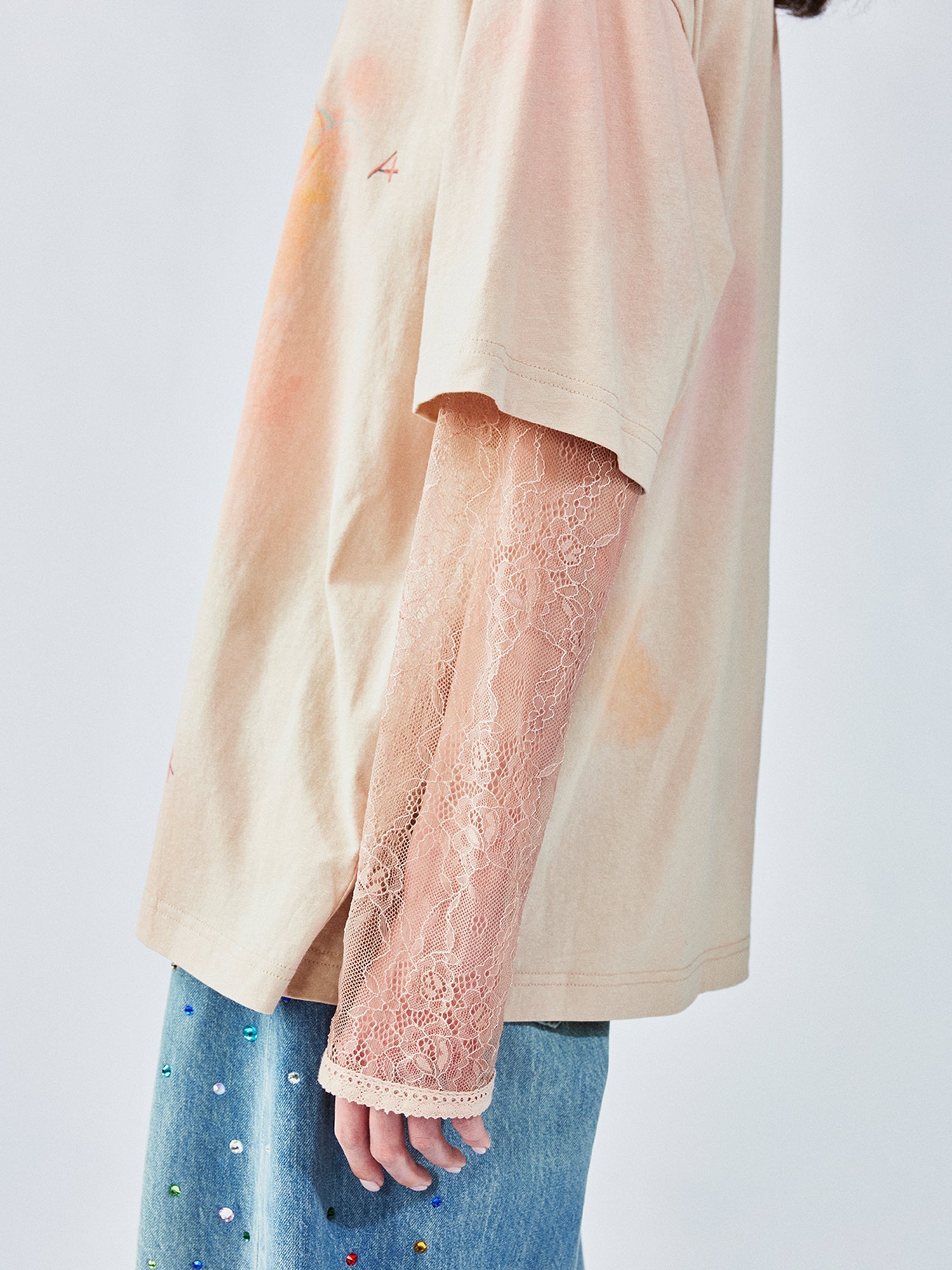 Lace layered dandelion print tee