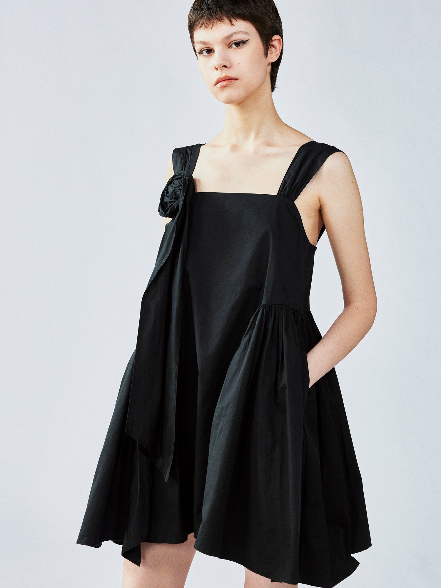 3D flower camisole dress with side pocket