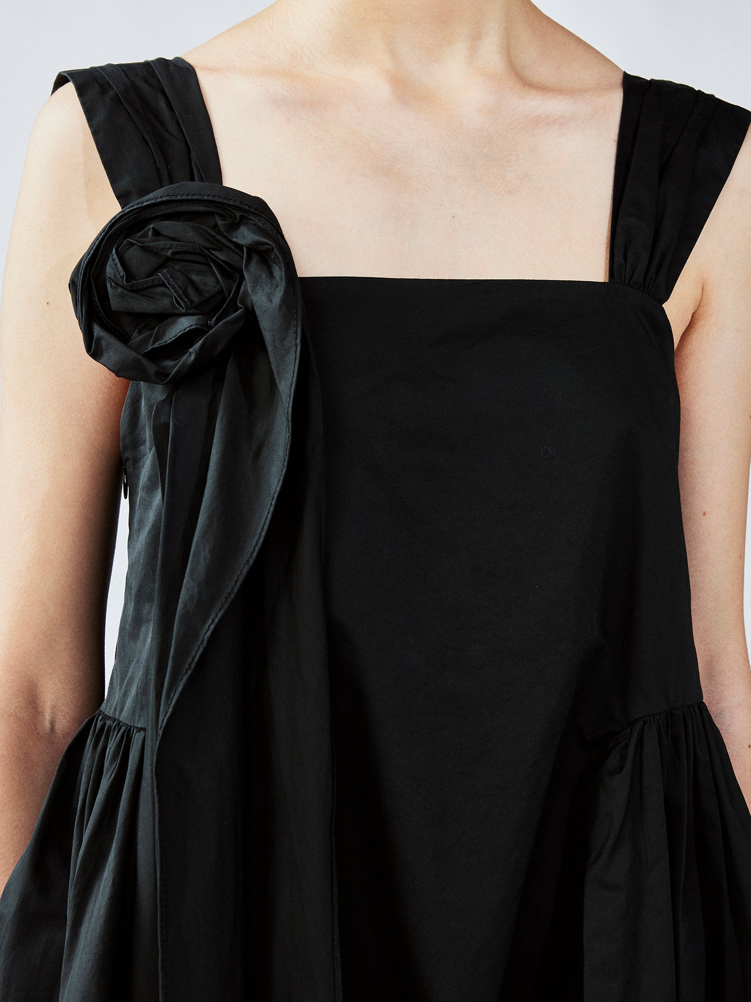 3D flower camisole dress with side pocket