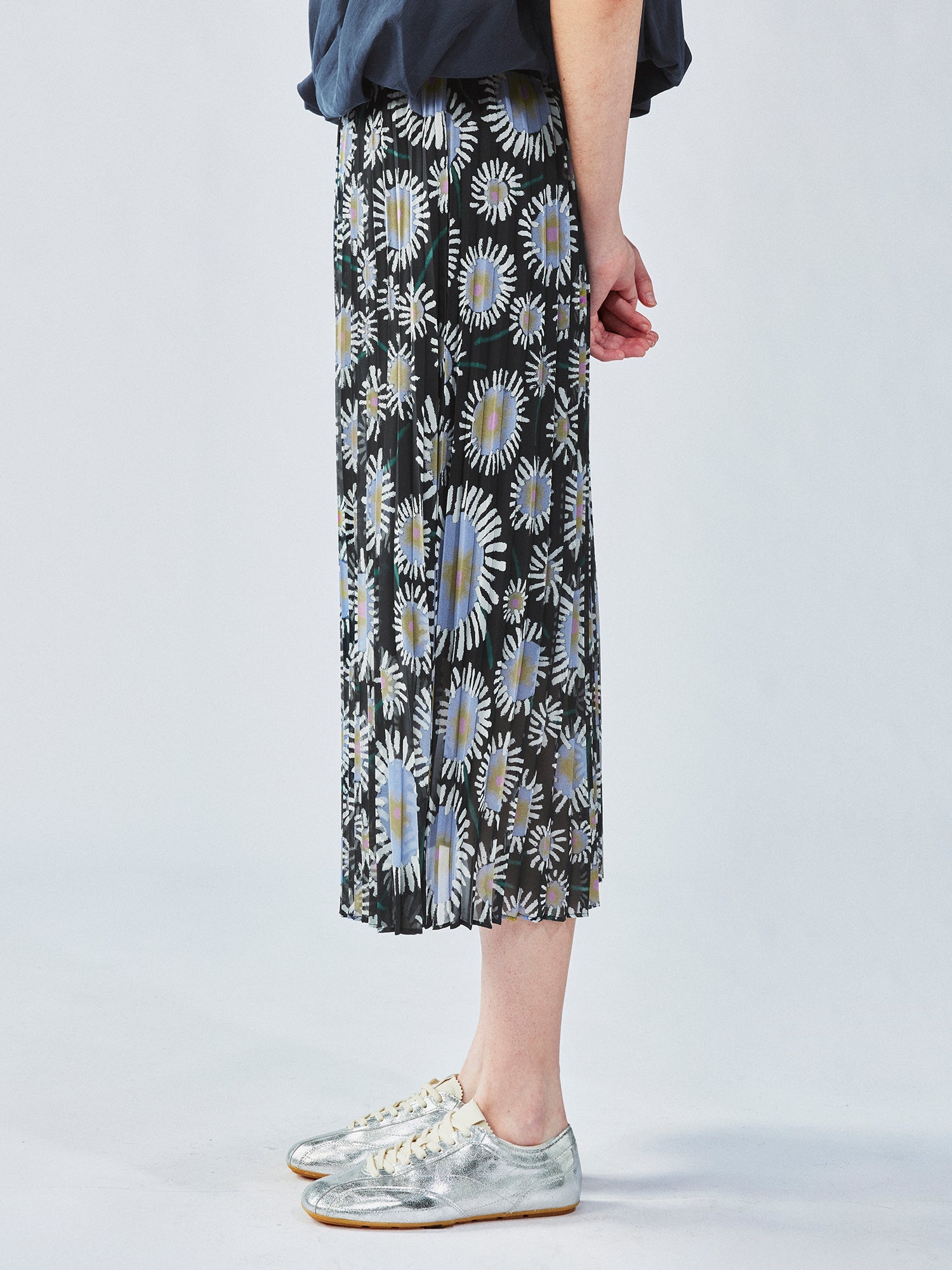 Dandelion print pleated skirt