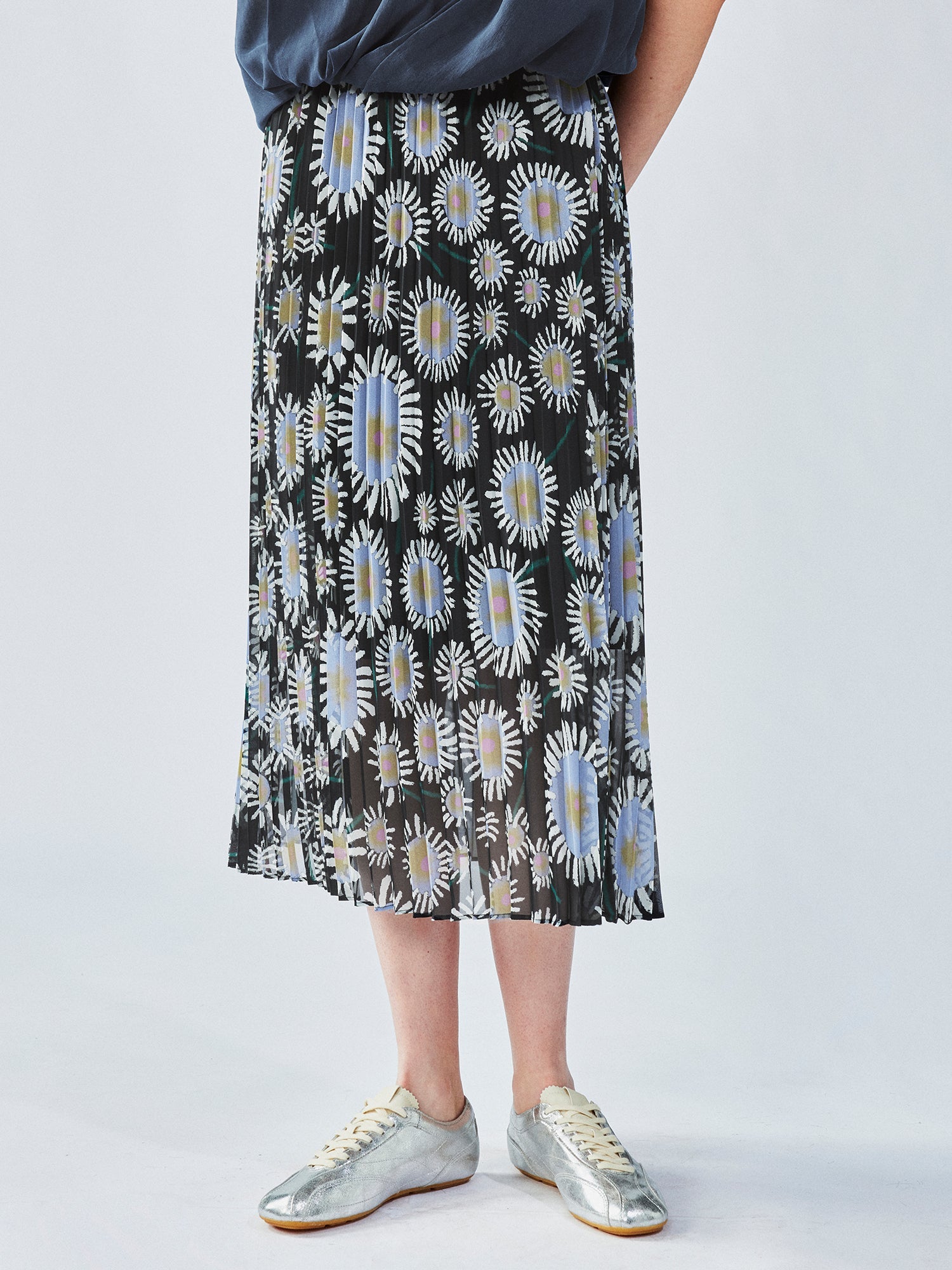 Dandelion print pleated skirt