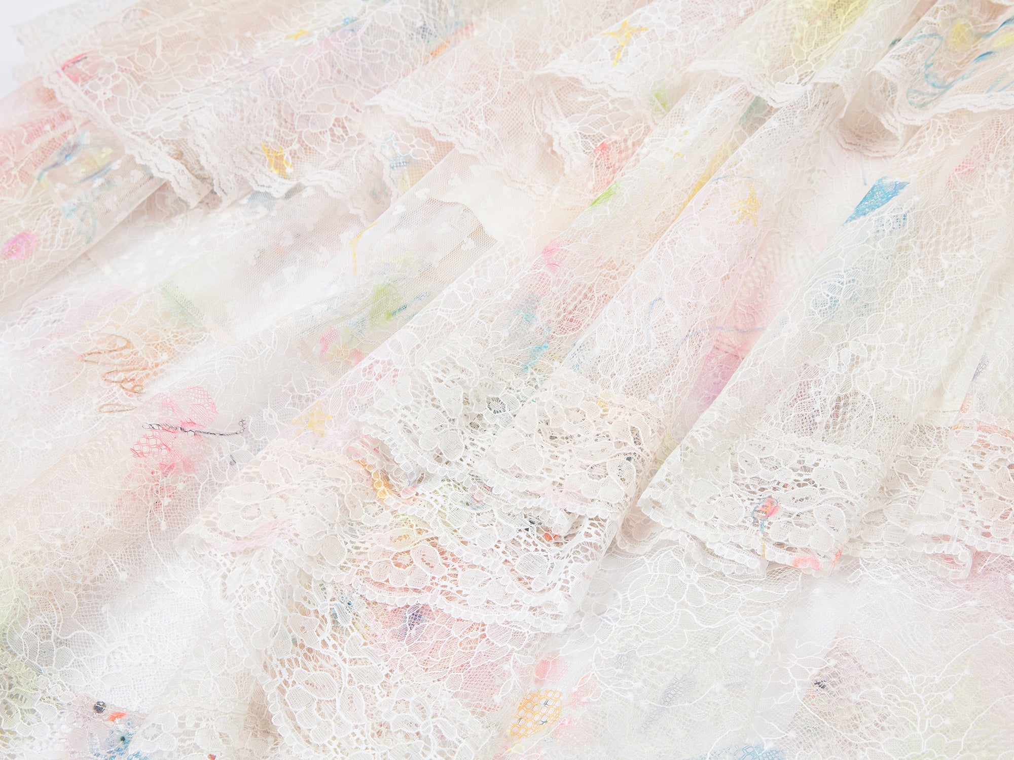 Dreamy graffiti lace tiered skirt