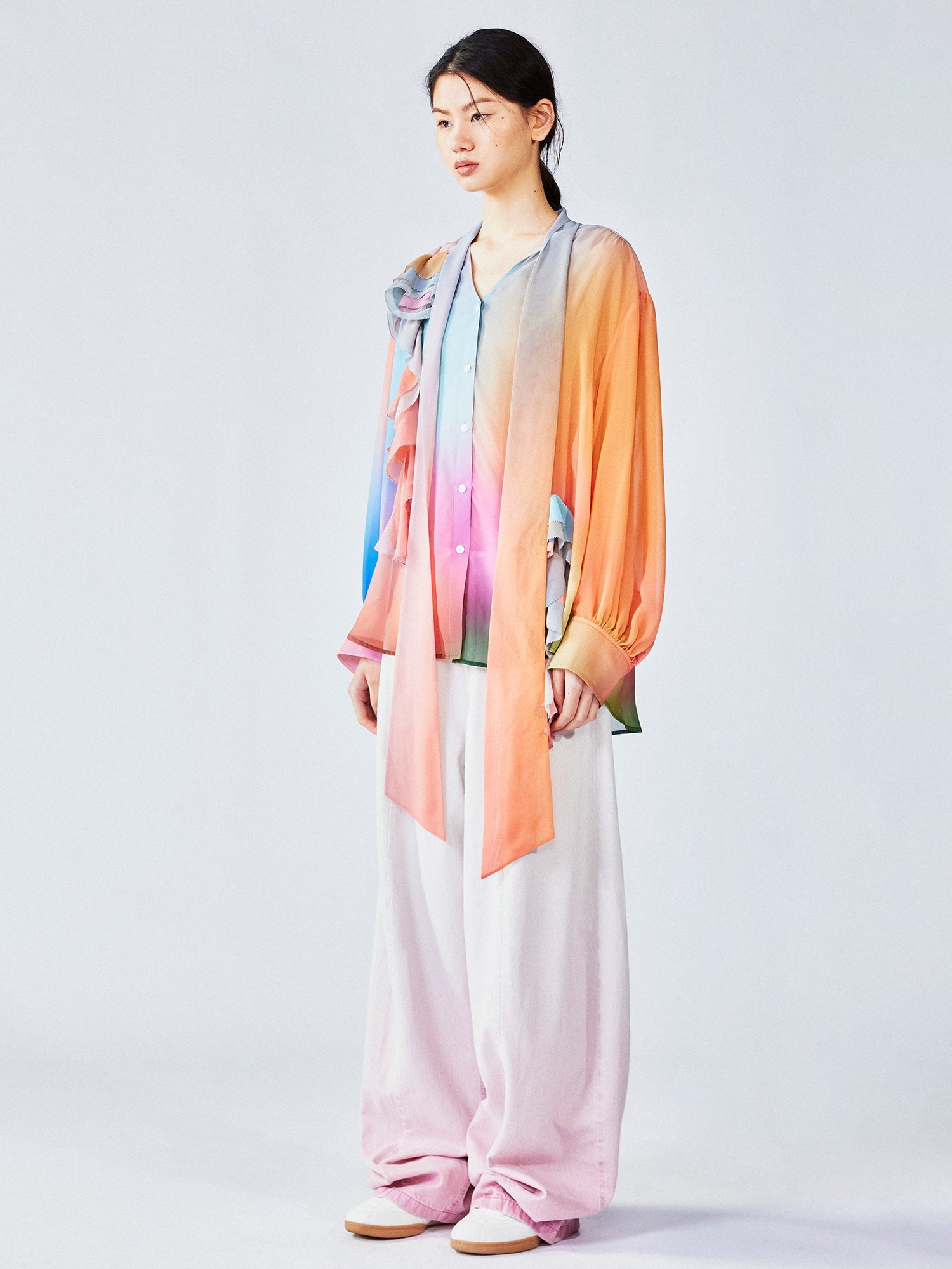 Dreamy light 3D appliqué tie blouse