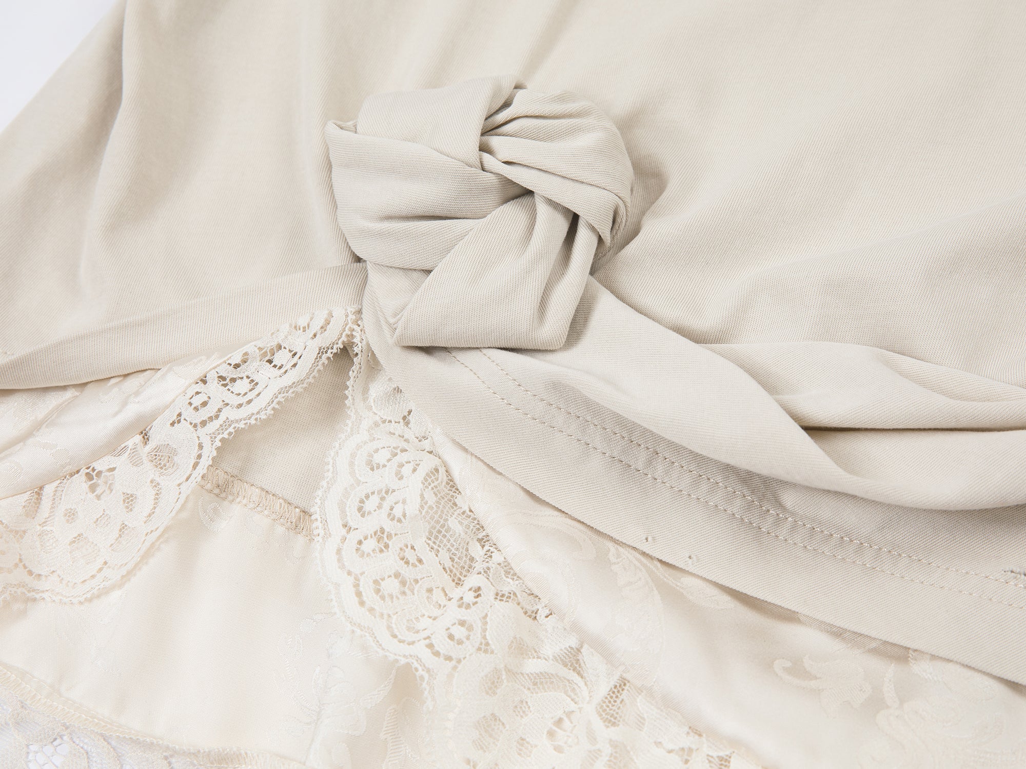 3D twist lace faux two-piece camisole tee