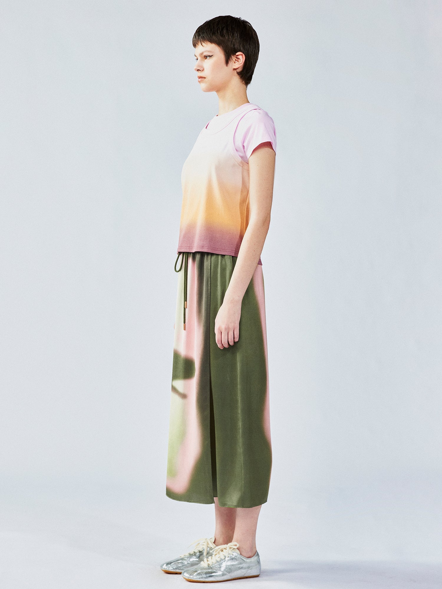 Gradient light faux two-piece tank tee