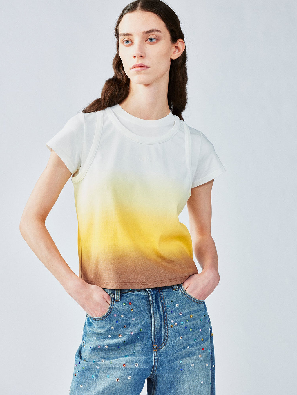 Gradient vest-layered tee